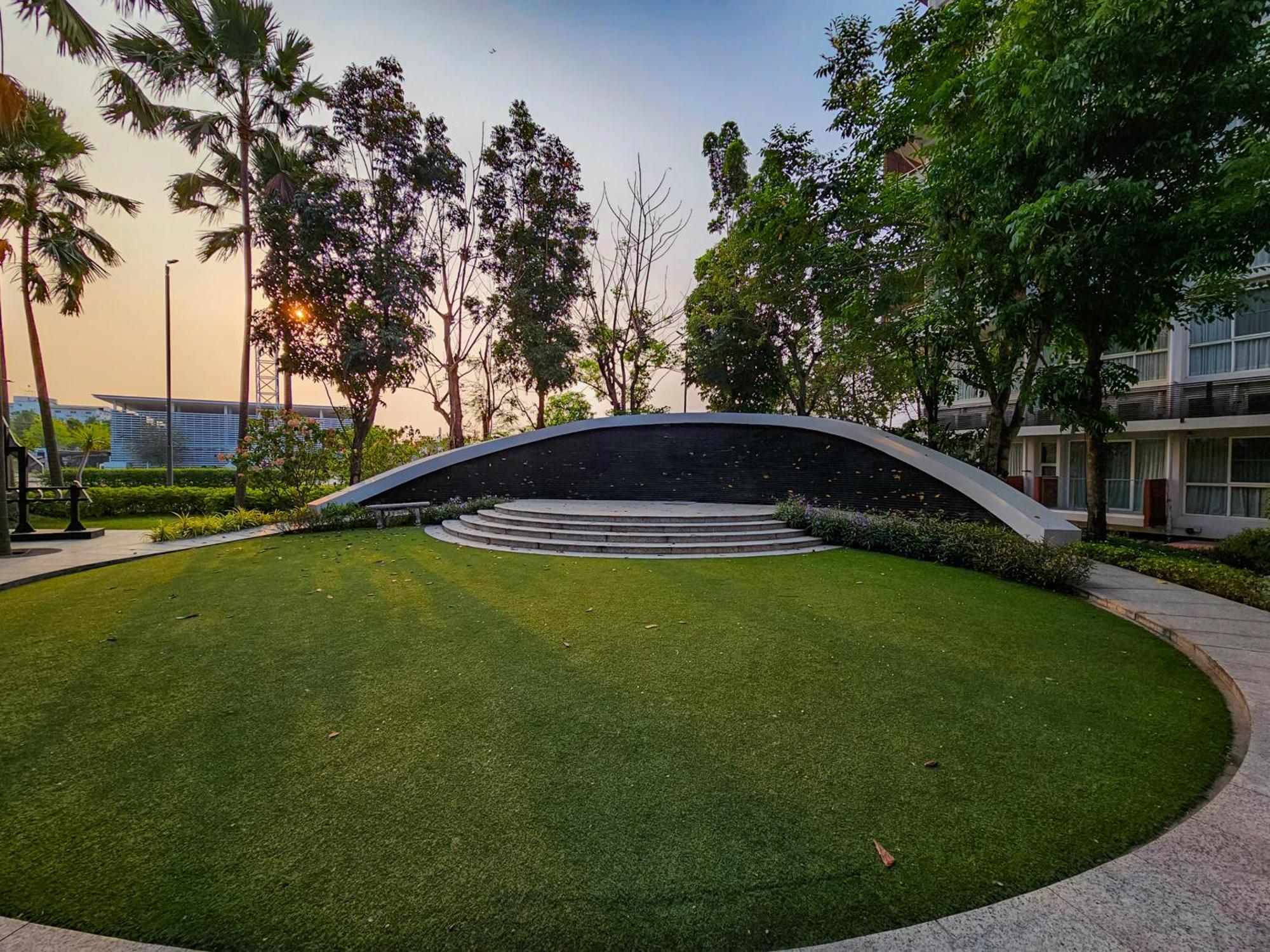 The Idle Hotel And Residence Ban Lam Rua Taek Экстерьер фото