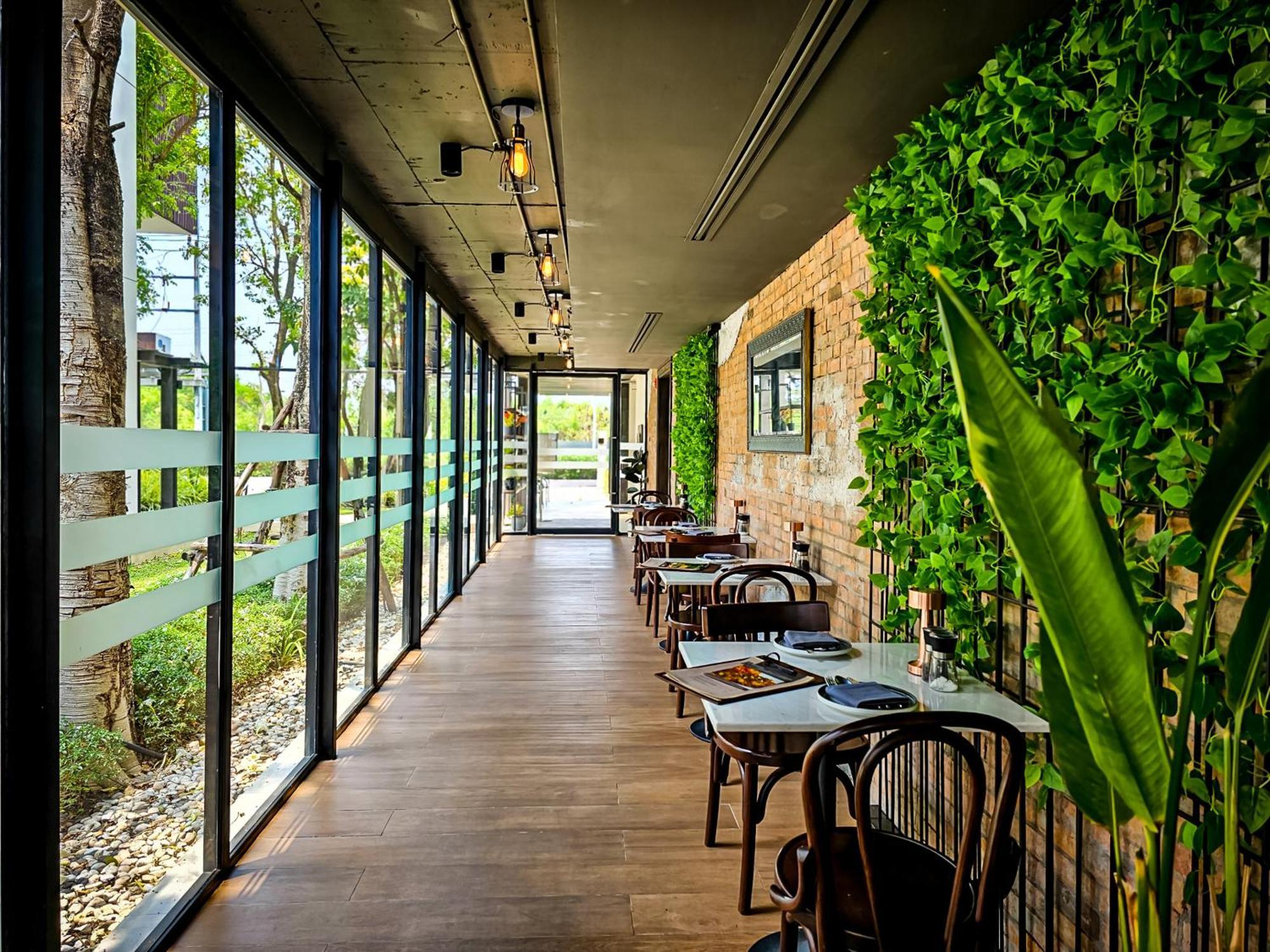 The Idle Hotel And Residence Ban Lam Rua Taek Экстерьер фото